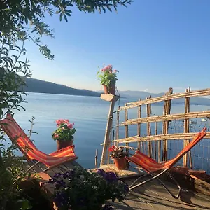 https://rosas-home.albaniahotels.net