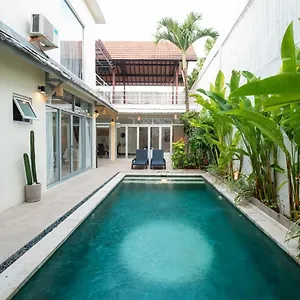 Maya Seminyak (Bali)
